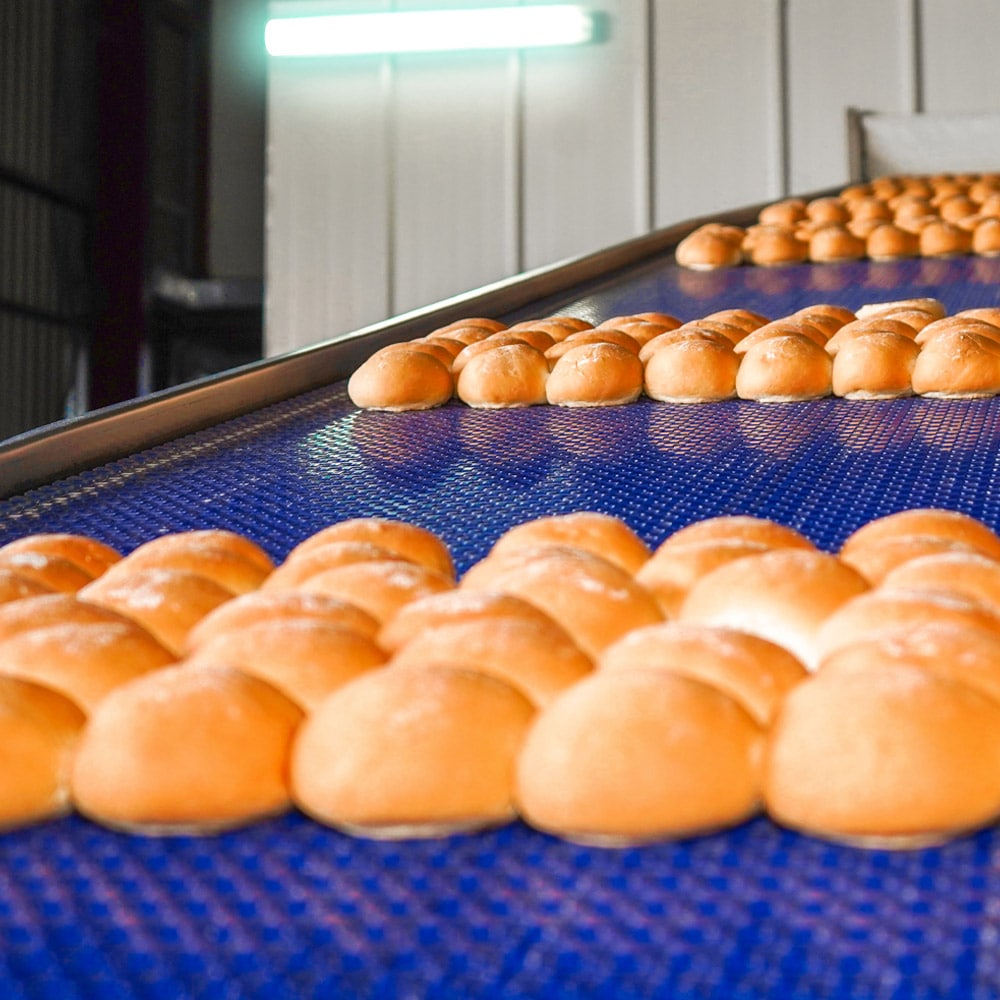 With a wide selection of freshly baked goods, including the leading third baguette produced at a rate of 21,000 per hour and more than 300,000 per day, our bakery section, with over 80% brand recognition is a true standout in the industry and a treat for the senses.